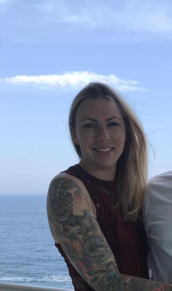 Happy birthday to Nikki!!!!
If you see her she may be sipping on her drink of choice, an iced zebra latte.  
Fun fact: she worked her first shift at Coffee Break over 15 years ago 😍
HAPPY BDAY TO YOU!!🎂🎉🎂🎉