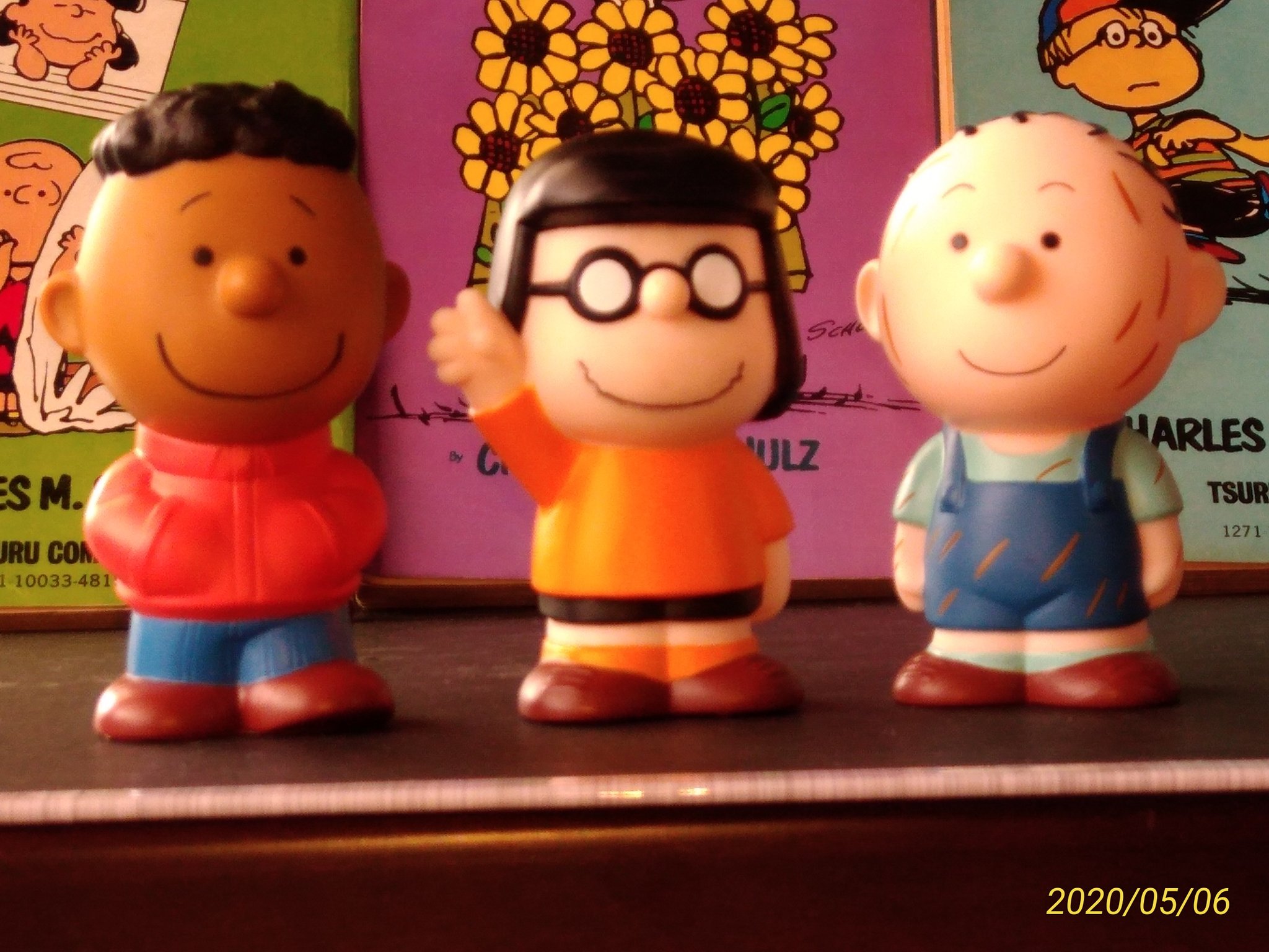 シン ジャイアン 食玩 スヌーピーフレンズ2 よりマーシー フランクリン そしてピッグペンです先輩 正直 食品売り場でピッグペンを見た時は嬉しかったです先輩 マニアなチョイス故に 全て半額で入手できましたよ先輩 谷川俊太郎訳で育った