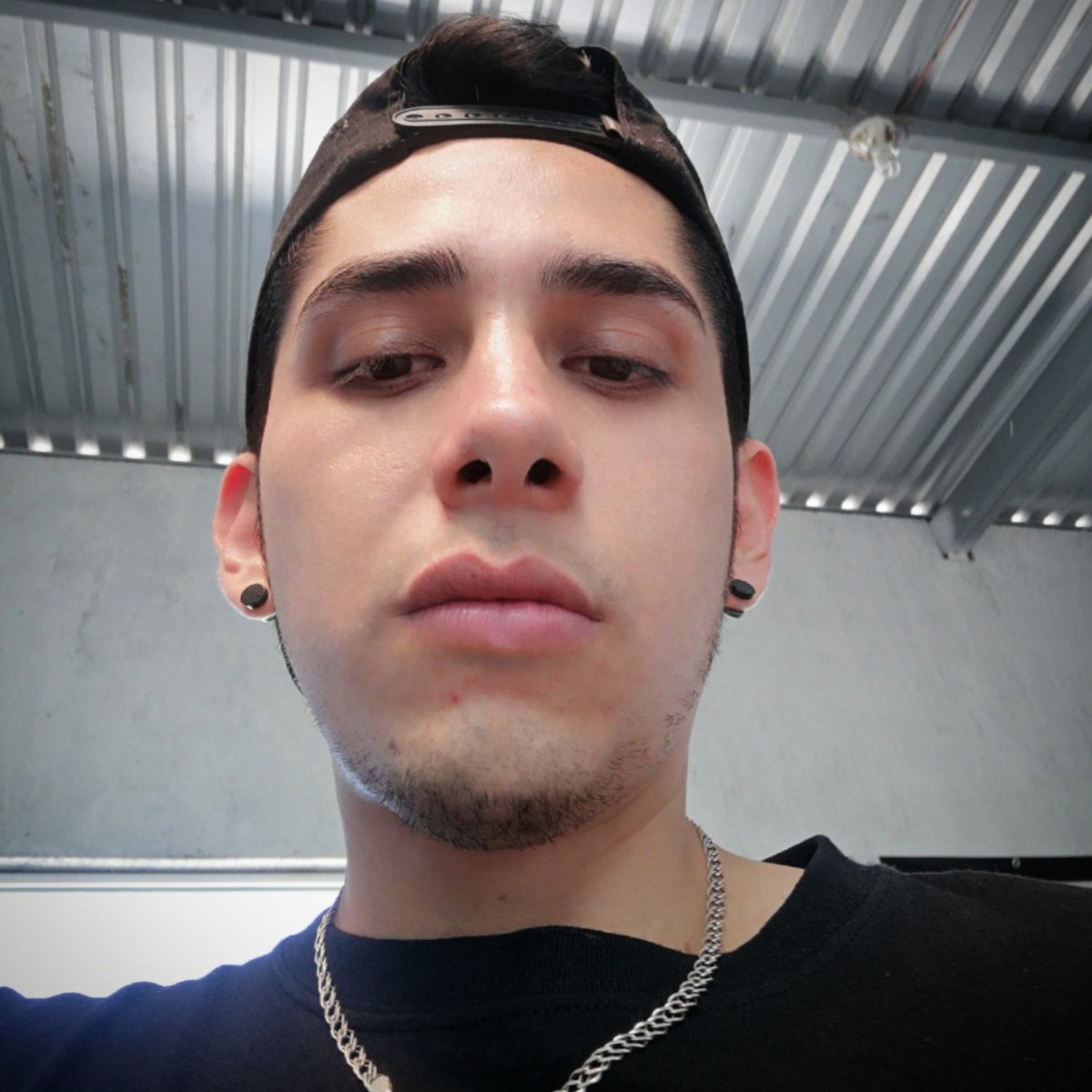 AaronGarcia14's tweet photo. Cambia tu forma de ver las cosas y las cosas cambiarán... Cambia el ángulo!
#herbaboy #jajaja #otroangulo #antesde #instagood #instaboy #networker #hbf #chaparro #gorra #formas #cosas #cambios #gay #gayboy https://t.co/V8r8KJJnZg