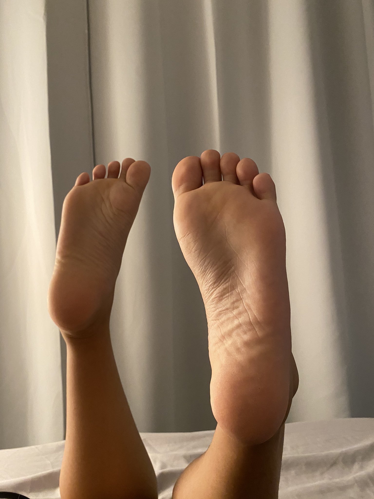 selling feet pics😈 (@20yofeetpics) / X