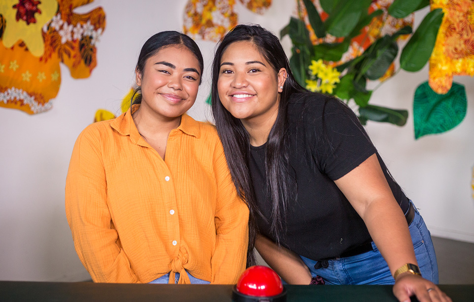 FreshTV2's tweet photo. . @TONE6Music come out to PLAY!
It's girls vs boys in this weeks episode of your fave Pacific Game Show - 'How Fresh Are You' hosted by Tofiga Fepulea'i
#Tone6 https://t.co/ceIjde3YoI