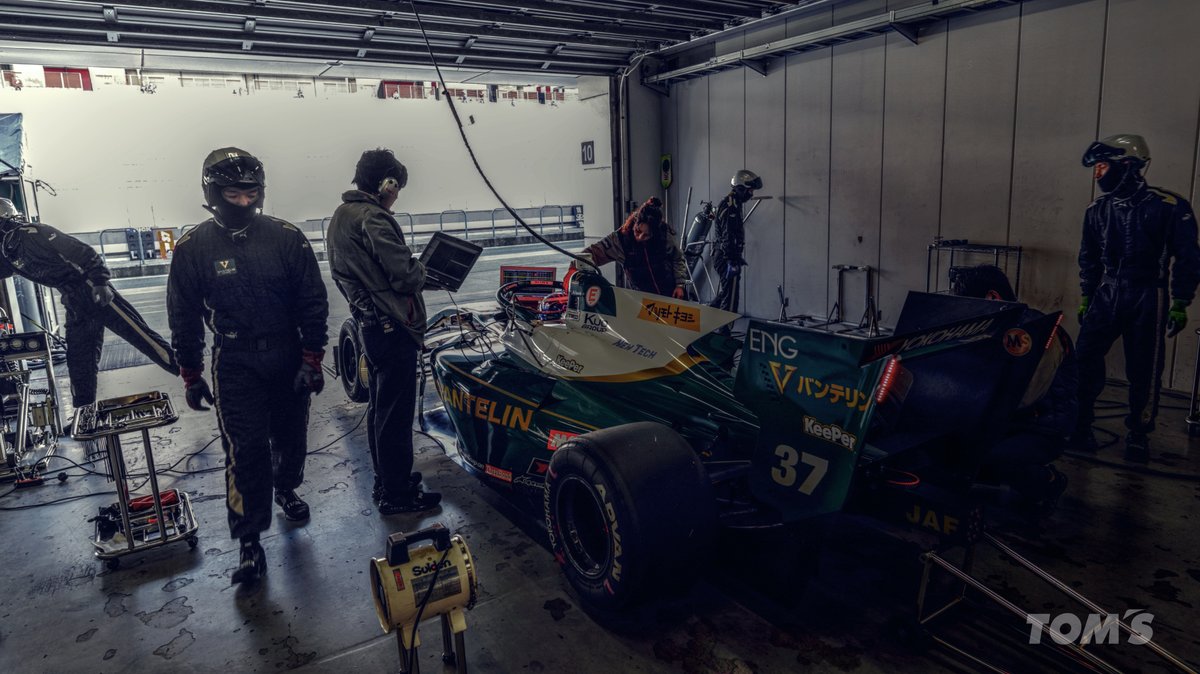 Tom S Racing Official 本日の バーチャル背景 は Sformula Vantelin Team Tom S テレワークやオンライン交流 に使ってください お家じかん Pcの 壁紙 にも Stayhome Tomsracing バンテリン トムス Vantelin T Co Lr6znr7r5x