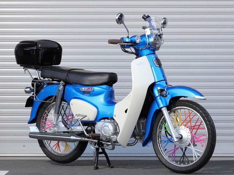 Imposing Cafe Style : Honda CBX Custom - Webike Magazine