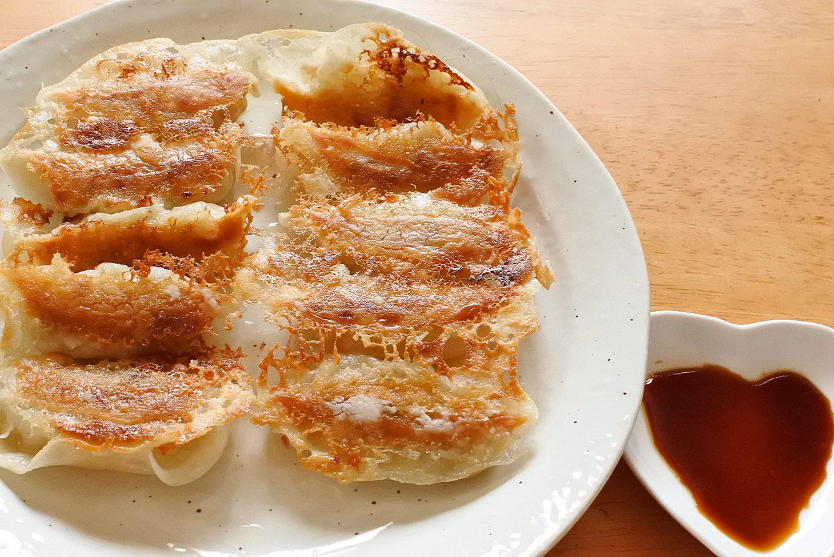 ame_nagai's tweet photo. stayhome
＊
#GyozaWeek
#ぎょうざの山八
#stayhome
#おうち時間
#コロナに負けるな https://t.co/UO3Hqxrowz