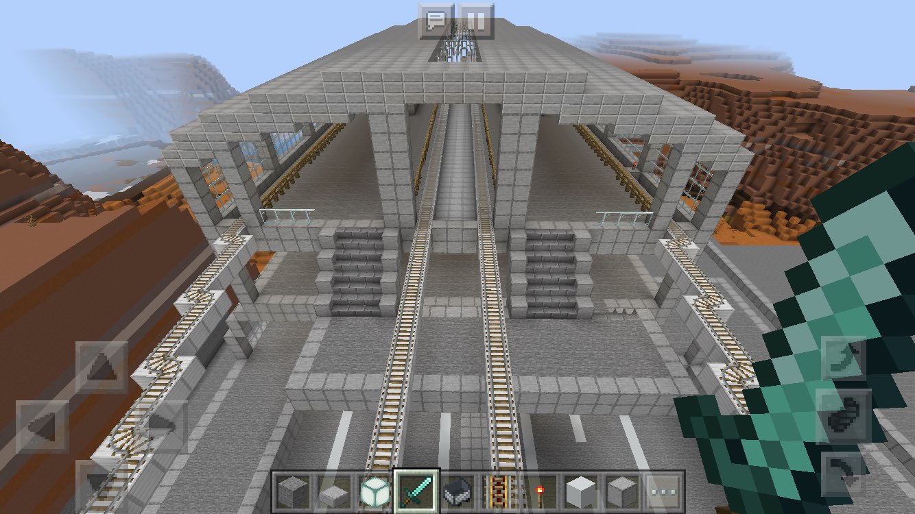 しらくま 新しい駅の改札を造りました窓ガラスは明日はめます マイクラ マイクラ建築 街づくり T Co 8jsagyhl2w Twitter