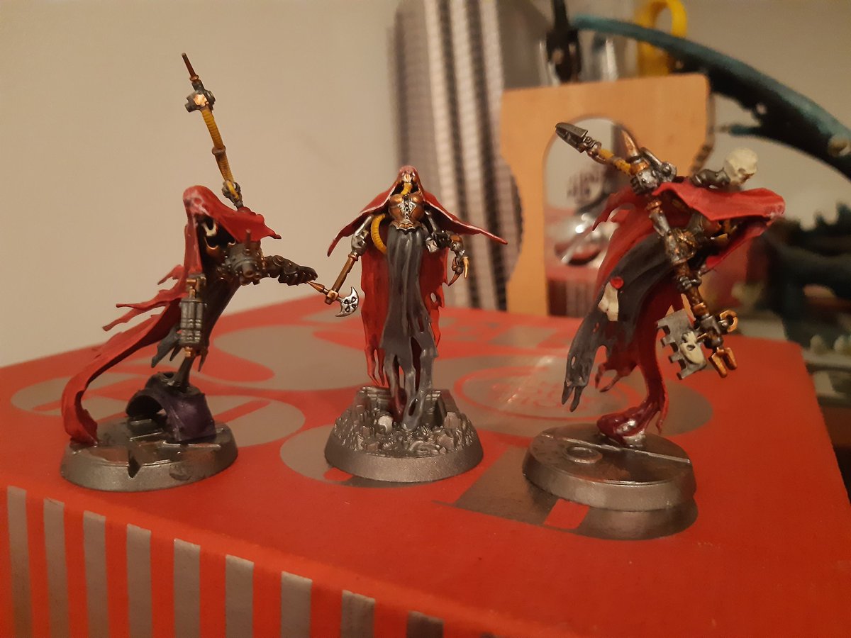 JellyMuppet's tweet photo. Three Necroseers of the Xenarite Cult #NotHeresy
I have absolutely no idea why everyone isn't making Tech Priests out of Nighthaunt. https://t.co/jtvZWEnHHE