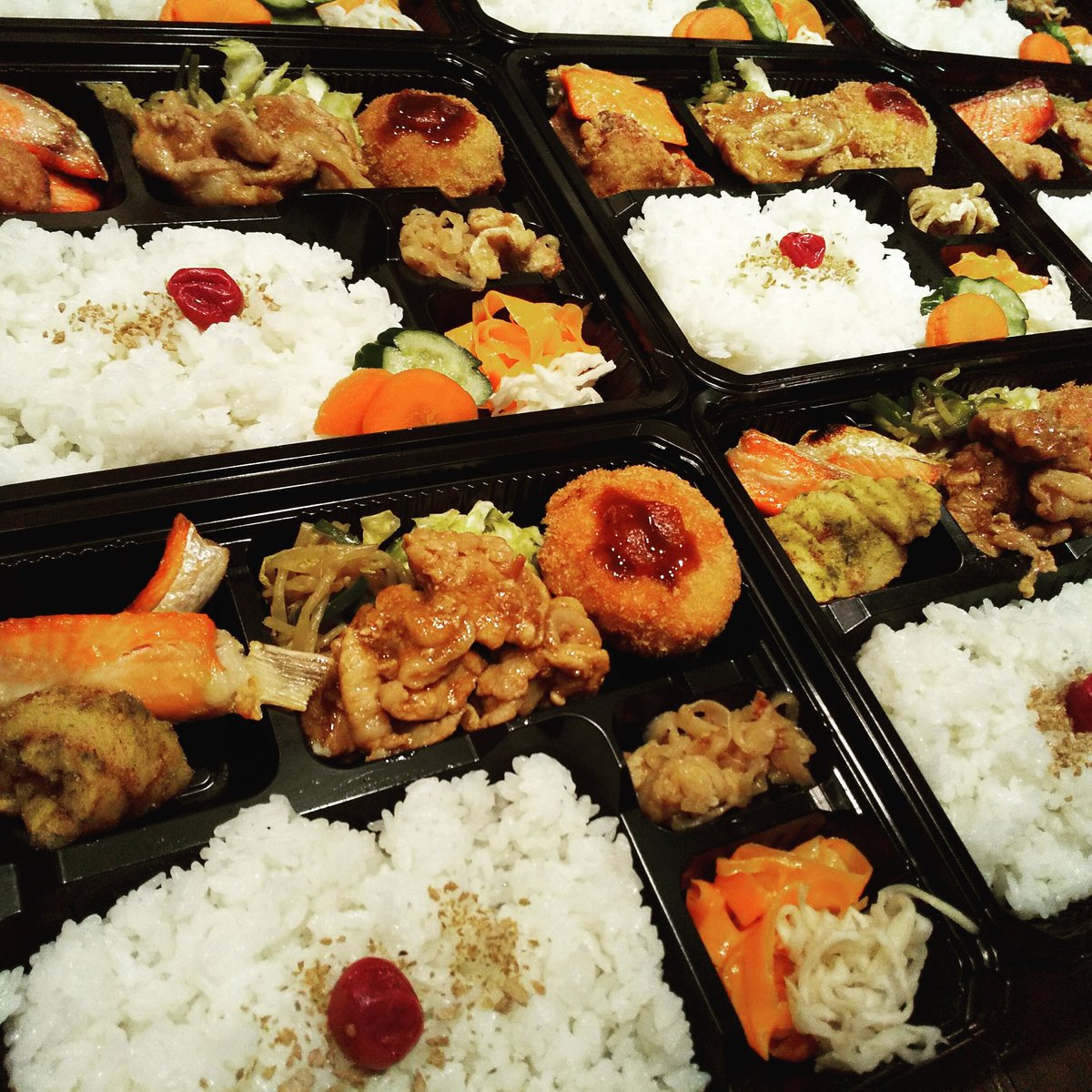 ট ইট র 一心加減燗 金曜日は昼弁当day 今週は5月8日 金 おまかせ幕の内弁当800円 8日 金 12時以降店頭でお引き渡し 7日 木 までのご予約にて承ります よろしくお願いいたします