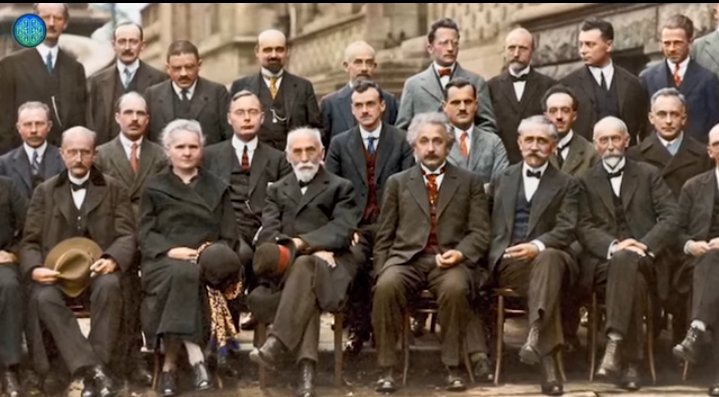 allrightseyma's tweet photo. şurada bir yerimiz olmalıydı bee.. https://t.co/EdlSsz0Rjb