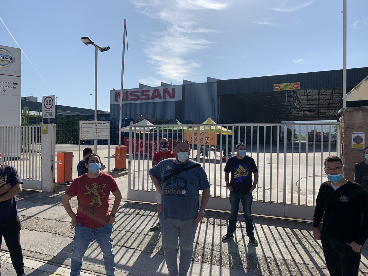 Acompanyant a la gent de Nissan al piquet de la vaga

Son incansables estan convençuts/des que trobaran una solució 

son d’admiració!

La seva dignitat ompli de raons als que prenen les decisions i la seva lluita constati la continuïtat de l’empresa 
<a href="/ccoocatalunya/">CCOO de Catalunya</a> @ccoonissan