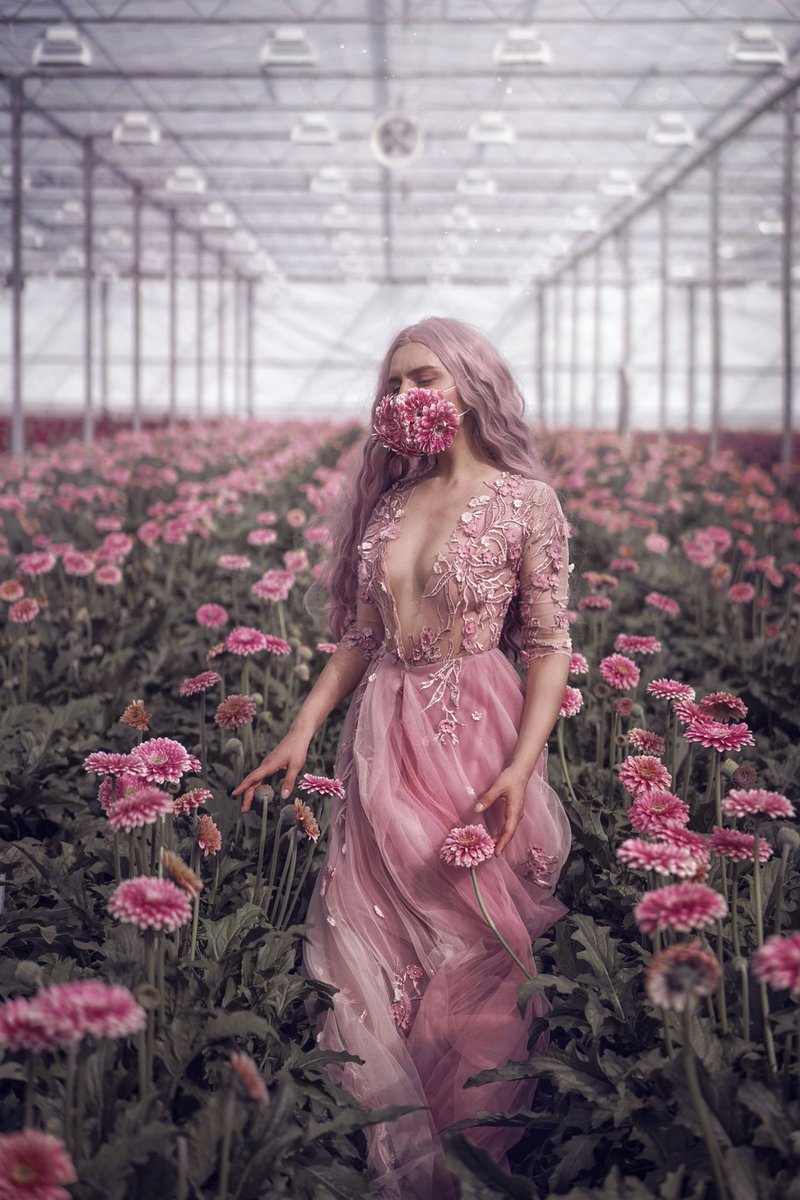 What will be the new standard? A 1.5 meter society? Mouth caps🌸? No more public events? Loneliness? 

What do you hope the new society will look like - after corona? 🤔

📸: Villa Gerbera