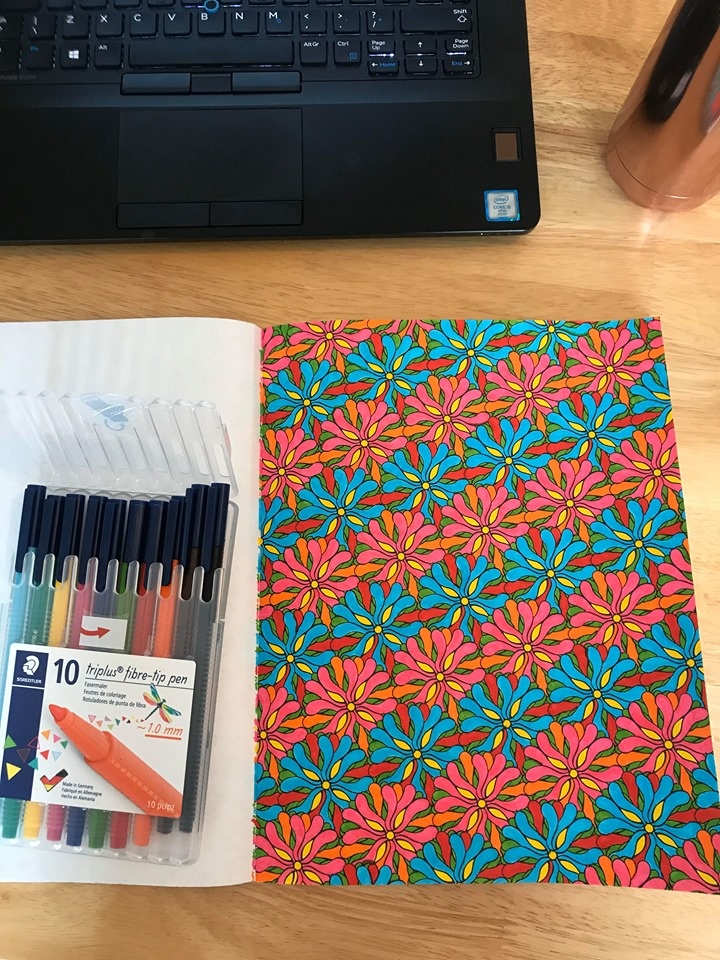 WiltsLearning's tweet photo. Did you know colouring in can help #calm the mind?✍️🧠
...Sometimes it can be hard to switch off from everything around us. Colouring in can really help you unwind from your day and put your mind at ease 💆
#WellbeingWednesday #WednesdayThoughts #WiltsTraining #wellbeing https://t.co/cqwp2wgXUi