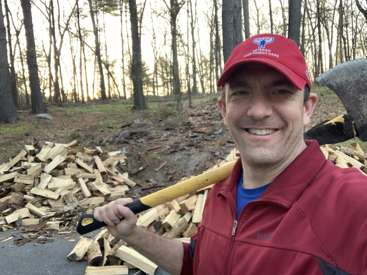 DavidGowel's tweet photo. I never met a log that couldn’t help me reduce stress. How are you taking care of your #MentalHealth during #SocialDistancing ?  #MoreThanEverBefore @WeArePrevents @b_charters @TheRealCally @homebaseprogram @RallyPoint https://t.co/bEvaV7VOl2