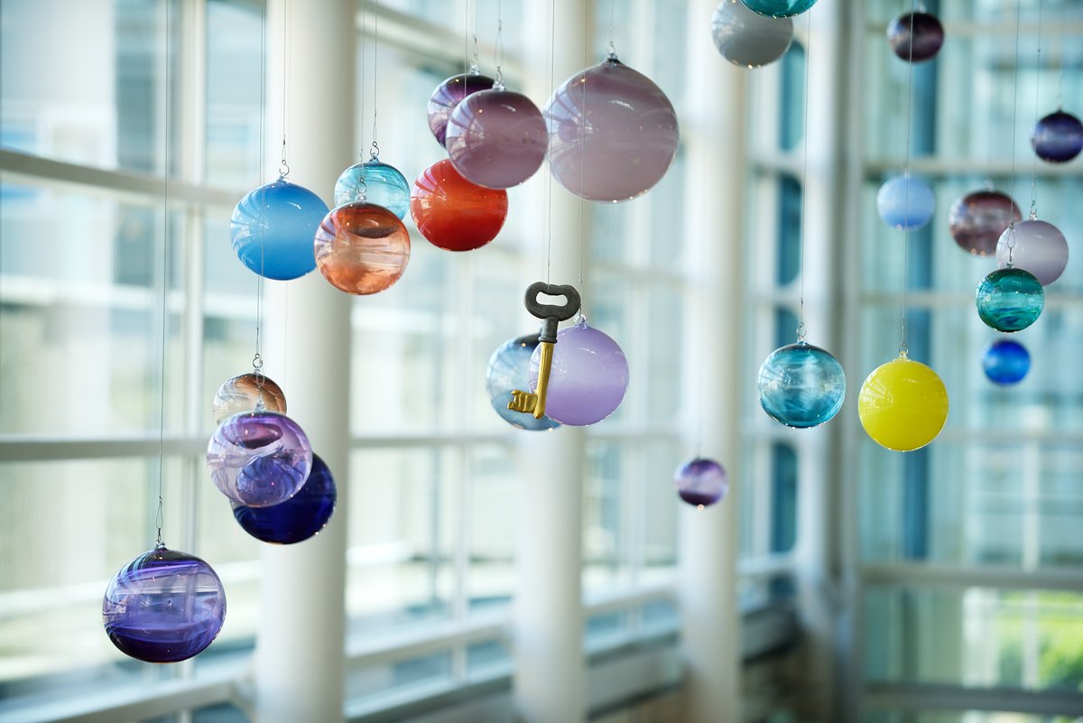 Er heerst veel onzekerheid bij patiënten met #kanker in deze tijd van #corona en we krijgen dan ook veel vragen. Om deze en andere vragen te beantwoorden organiseren wij morgen (donderdag 7 mei) om 19.00 uur een online bijeenkomst. Meld je nu aan: bit.ly/2WzgZwe