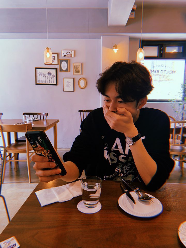 남친짤 아님..??