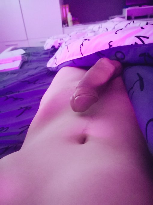 We just woke up ??
#horny #hornycock #erection #twink #bisexual #bicurious #gay #follow #retweet #masturbate