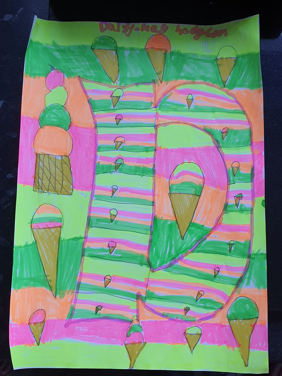 Kellyhall25's tweet photo. @RyecroftAcad illuminated letters https://t.co/3TcXabXYAm