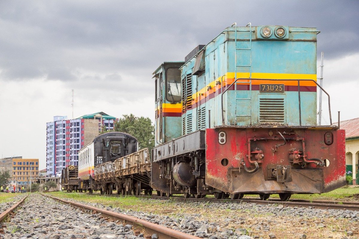 dg_mwaniki's tweet photo. The Health Crisis must be handled simultaneously with the Economic crisis it has birthed. Acceleration of Nanyuki-Nairobi railway line, revival project, is most welcome. Central Region Economic Bloc #CEREB must align its revival strategies along this project - to #KomeshaKorona https://t.co/QkQeOY4teS