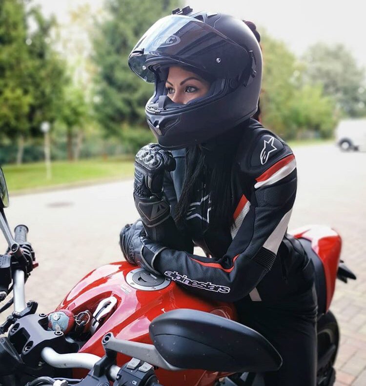 Motardes tweet media