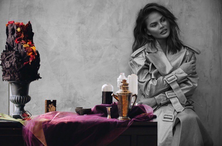 TheDulceExp's tweet photo. @chrissyteigen Thank you for having a seat at my table! I made this cake just for you! ❤️ https://t.co/scK1Vymteu