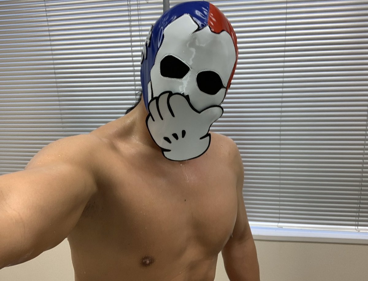 YoshiTatsuIsm's tweet photo. Mission completed👍

今日は早めの午後の部終了💪

#JapaneseBadA$$
#StayFxxknHome
#おうちトレーニング💪
#ヨシタツ公籠城🏯
#ヨシタツ推し上げ隊🤭
#WeAreYoshiArmy
#ajpw
#ajpwtv https://t.co/FEYg5uTpqY