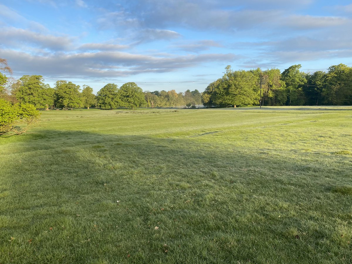 Nothing quite like a long invigorating walk in the fresh air first thing in the morning to set you up for the day... 🏋️time for a hearty breakfast now to undo all the good work... 🍳