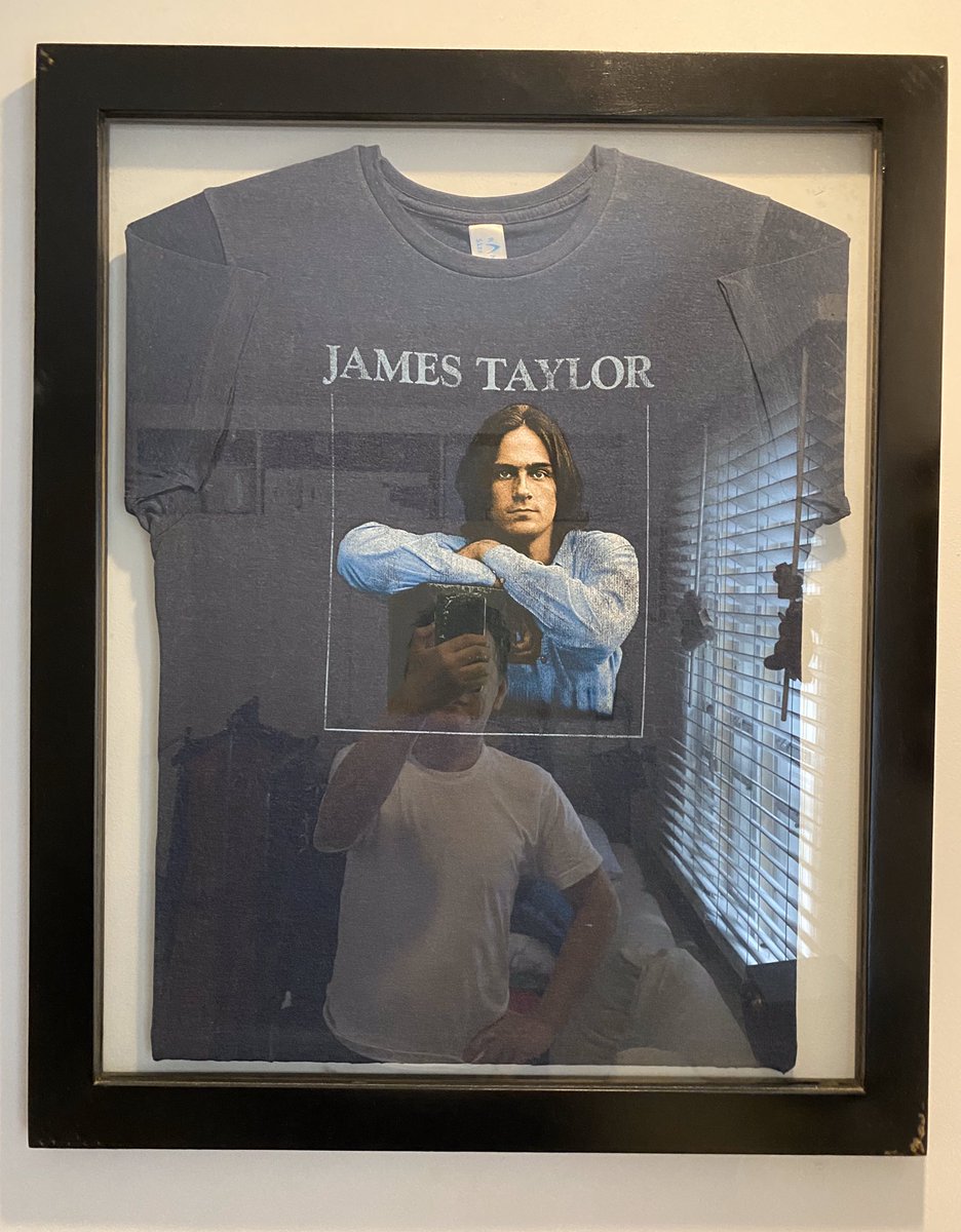 RmsRommel's tweet photo. @JamesTaylor_com You signed this shirt halfway through your concert in Hong Kong 23 February 2017- a priceless memory added to my collection of your vinyl albums😎 https://t.co/mVAAveQoaC