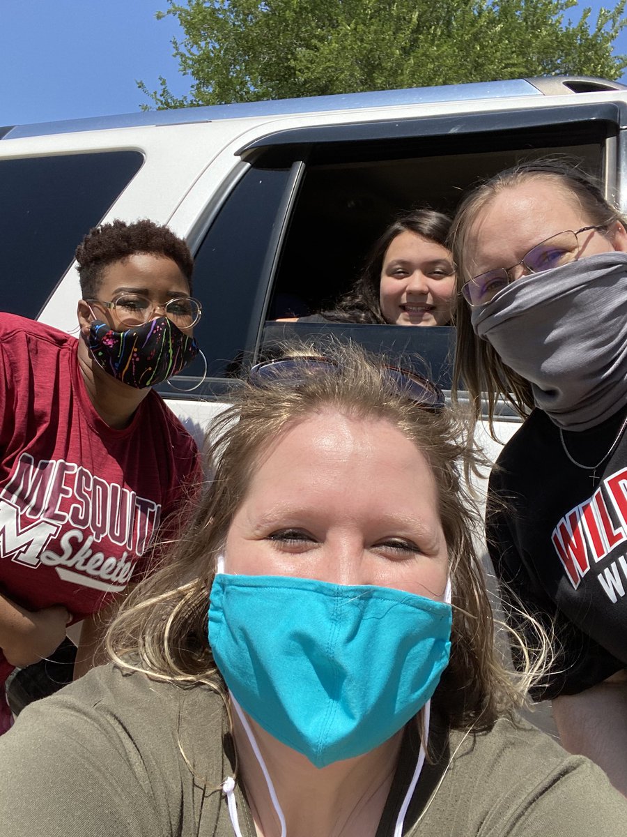 CoachHubJack45's tweet photo. We LOVED seeing some of y’all today!! We still have a lot of stuff and a gift for you to start summer off right! Come see us Friday, May 8th, 1:00-4:00! Please stay in your car and we will bring your things to you. #wmsaddingvalue #skeeternation https://t.co/ddJSM3JNQI