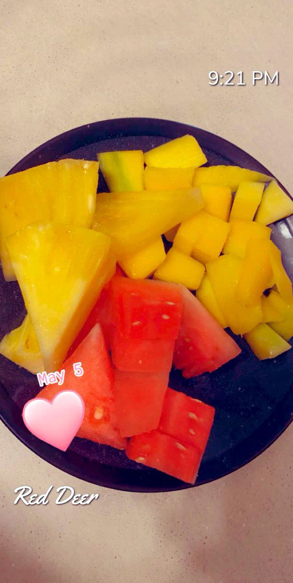 natasha10536680's tweet photo. I maybe be broke but I’m still classy 🍉 🥭 🍍 https://t.co/hSpQ1YQ4qM
