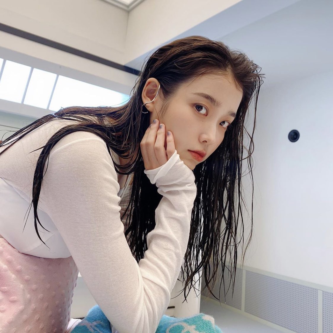moon_iu_123's tweet photo. あと2時間だ〜🦖 ⋆͛
ドキドキしてる💓

#아이유_6시_안들으면_에잇 https://t.co/jWv6ohqqfb