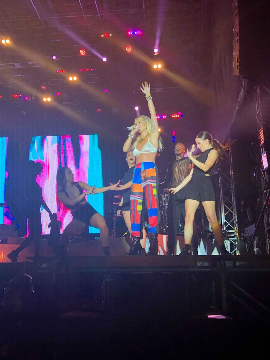 vikivelekei's tweet photo. I miss her so much🥺 @RitaOra
#EFOTT2019 https://t.co/TotpEMzLdH