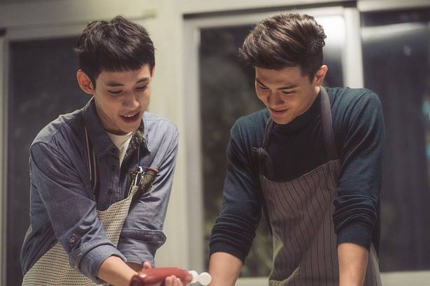 vivahotdeybs's tweet photo. [BL Series Reco]

"HIStory 3: Trapped"
Taiwan
2019
10/10!

Tired of BL bet. students? Try this Action/BL series. A police officer followed the case of a fellow officer &amp; a gang leader. Aside from proofs to solve the case, he found his heart's NEED!❤️#HIStory3Trapped #History3圈套 https://t.co/iOAgOqexga