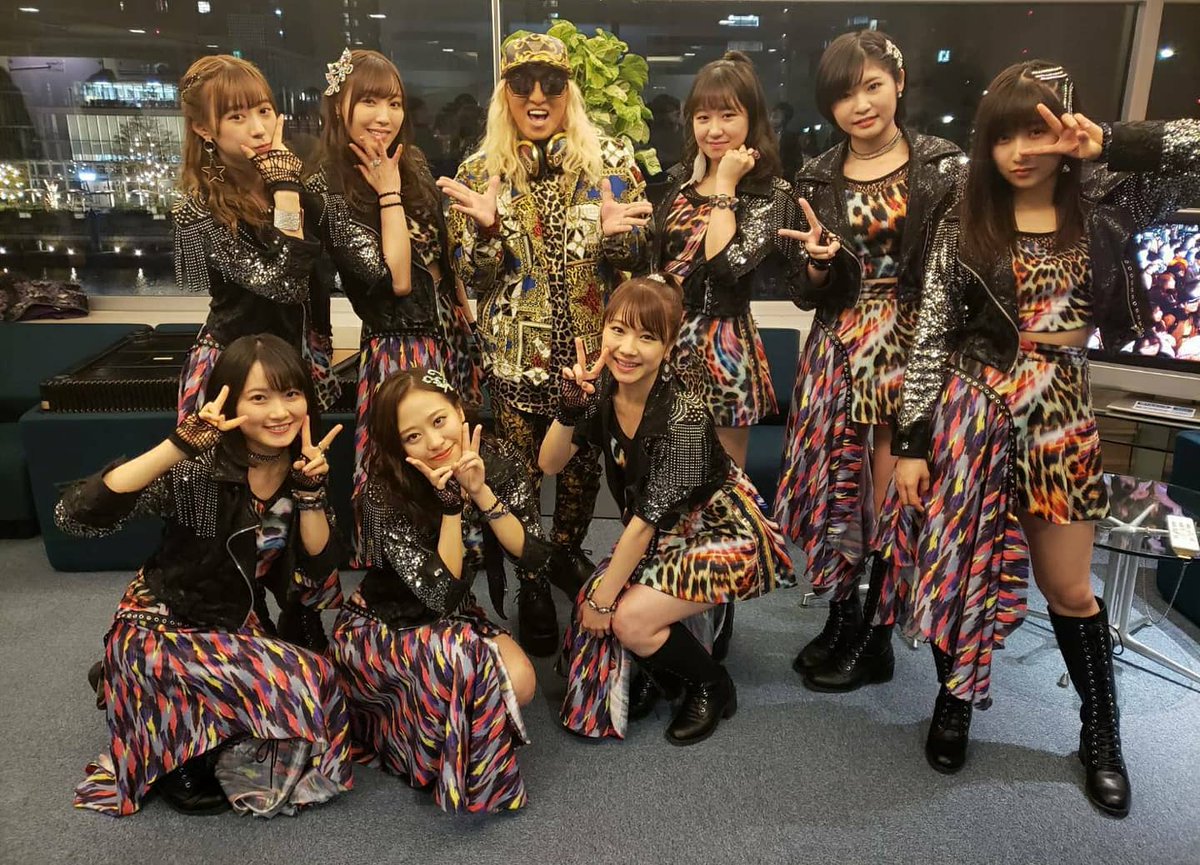 D J K O O Ar Twitter おうちで間違い探し モーニング娘 18 W Z Dj Koo テレ東音楽祭18の記念フォト 時間帯の関係で若い娘メンバーは居ませんが この2つの写真の中に5つ違う所があります Kokoro Karadaでチャレンジして下さい ネタバレご注意 D J K O O Ar Twitter おうちで間違い探し モーニング娘 18 W Z Dj Koo テレ東音楽祭18の記念フォト 時間帯の関係で若い娘メンバーは居ませんが この2つの写真の中に5つ違う所があります Kokoro Karadaでチャレンジして下さい ネタバレご注意