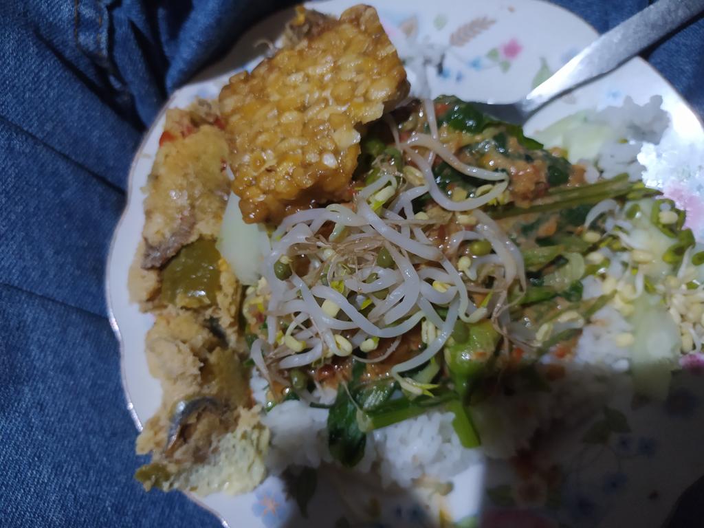 okabudi_wardani's tweet photo. Alhamdulillah sudah waktunya berbuka puasa.#dirumahsaja #dirumahaja #ramadan #bukapuasa https://t.co/UJUUIrPqLO