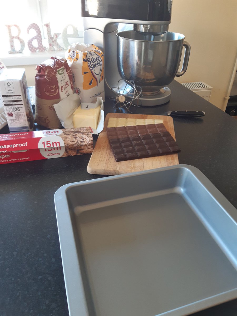 facebook.com/RHCakes/ Live Bake Along at 12 o clock....who fancies Brownies??