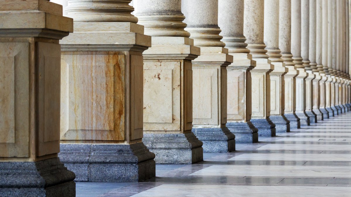 BIS_org's tweet photo. Many authorities have taken initiatives to restrict banks’ dividends in the Covid-19 pandemic environment, but measures across jurisdictions diverge significantly
#regulation #capitalbuffer #financialstability https://t.co/qOqBQKXxFr https://t.co/ijapXHGKun