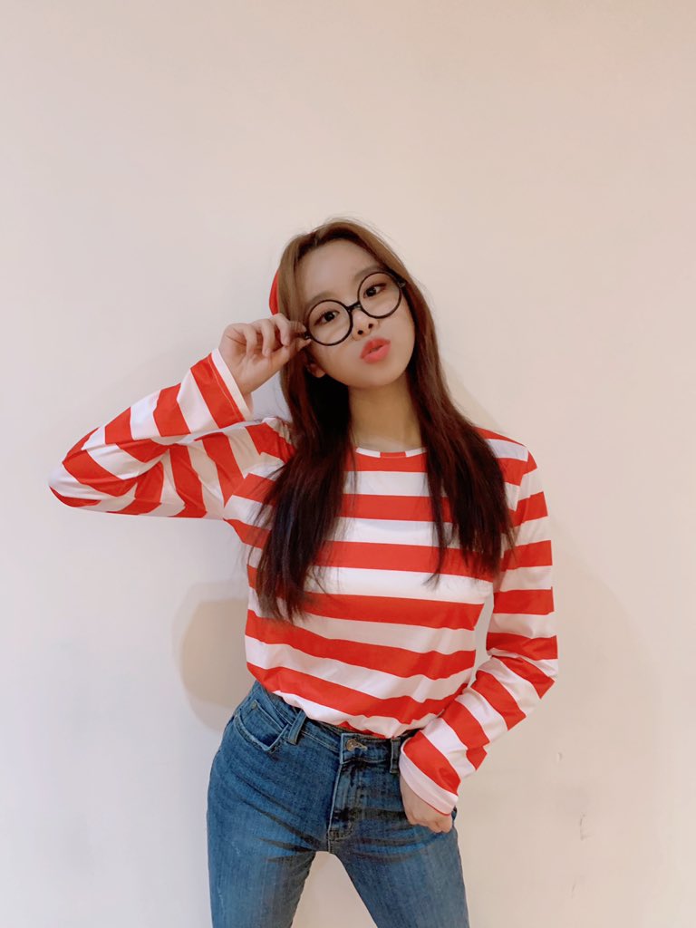 NToffcl_twt's tweet photo. 으아>< 선배님들 짱짱 🥺🥺 감사해용! 사랑합니댜💜
#조율쓰선배님 #째연선배님 https://t.co/MwyHLyOafc