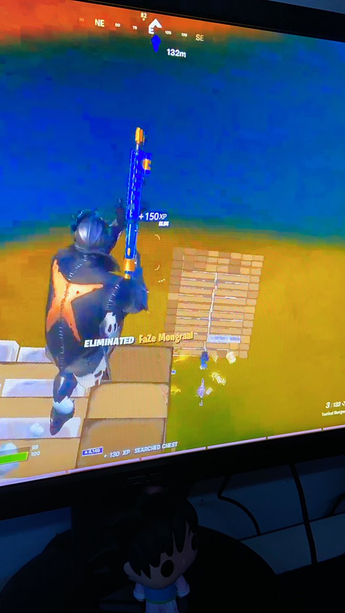 spectru69's tweet photo. Is that mongraal?? https://t.co/rWBnEjOztz