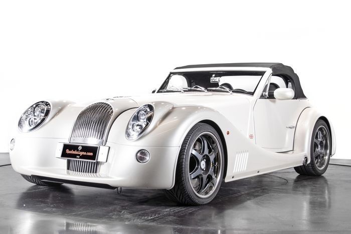 This Morgan Aero8 will be on auction for a short time before being sold. With only 35'000Km it is in wonderful conditions.
Click here ➡️ bit.ly/3fnJ9mE
#OnAuction #RuotedaSogno #Morgan #classiccars <a href="/Catawiki/">Catawiki</a>