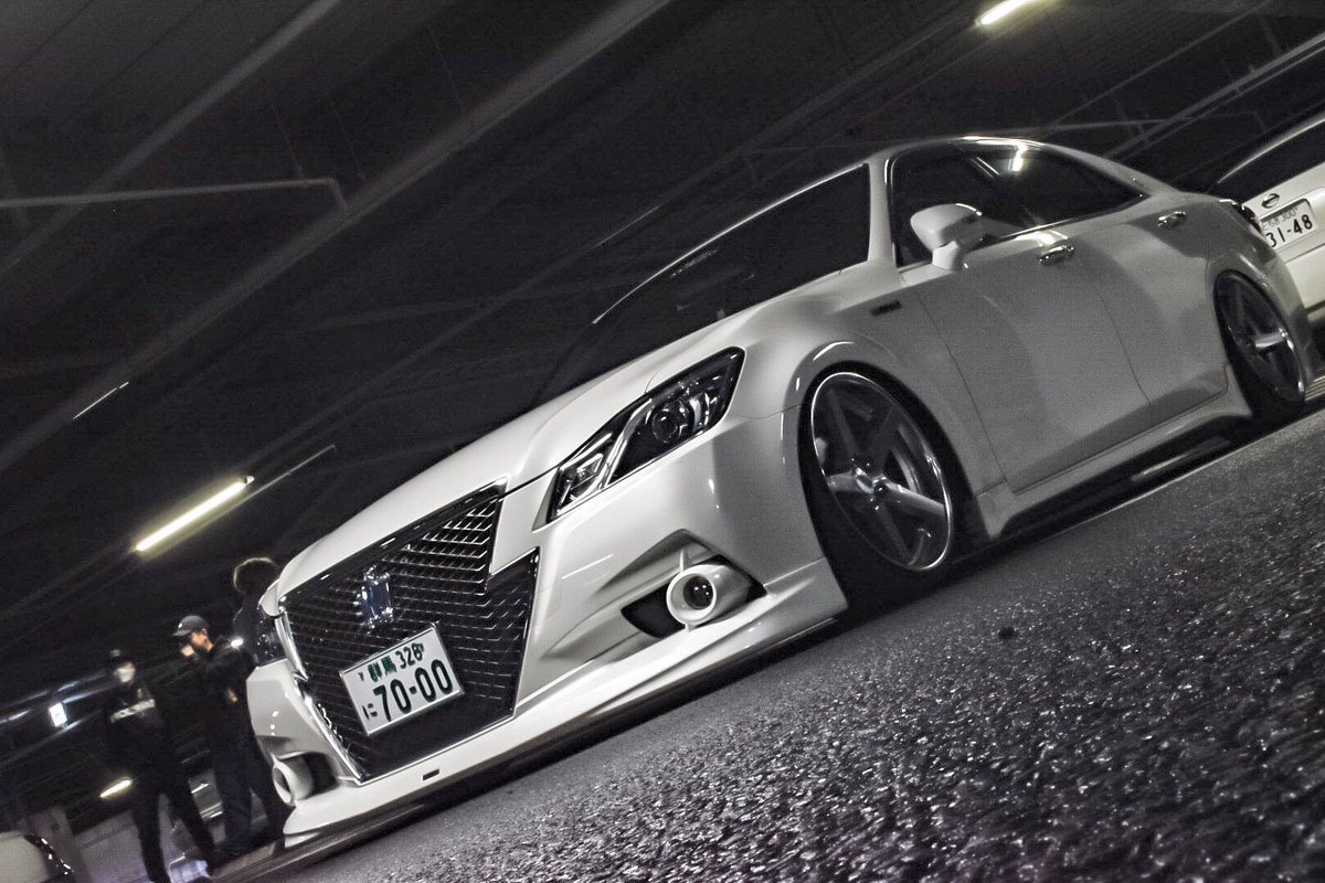 210crowns's tweet photo. 初めて固定ツイートをやってみます‼️
群馬で 21クラウン乗ってます！
まだまだな車ですがこれからも少しずつリメイクしていきます。
クラウン乗りの方、車好きの方こんな自分ですが宜しくお願いします🙇🏼

#1mmでもいいと思ったらRT
#車好きの人RT
#車好きな人と繋がりたい
#21クラウン https://t.co/EhlNI4Qa8T