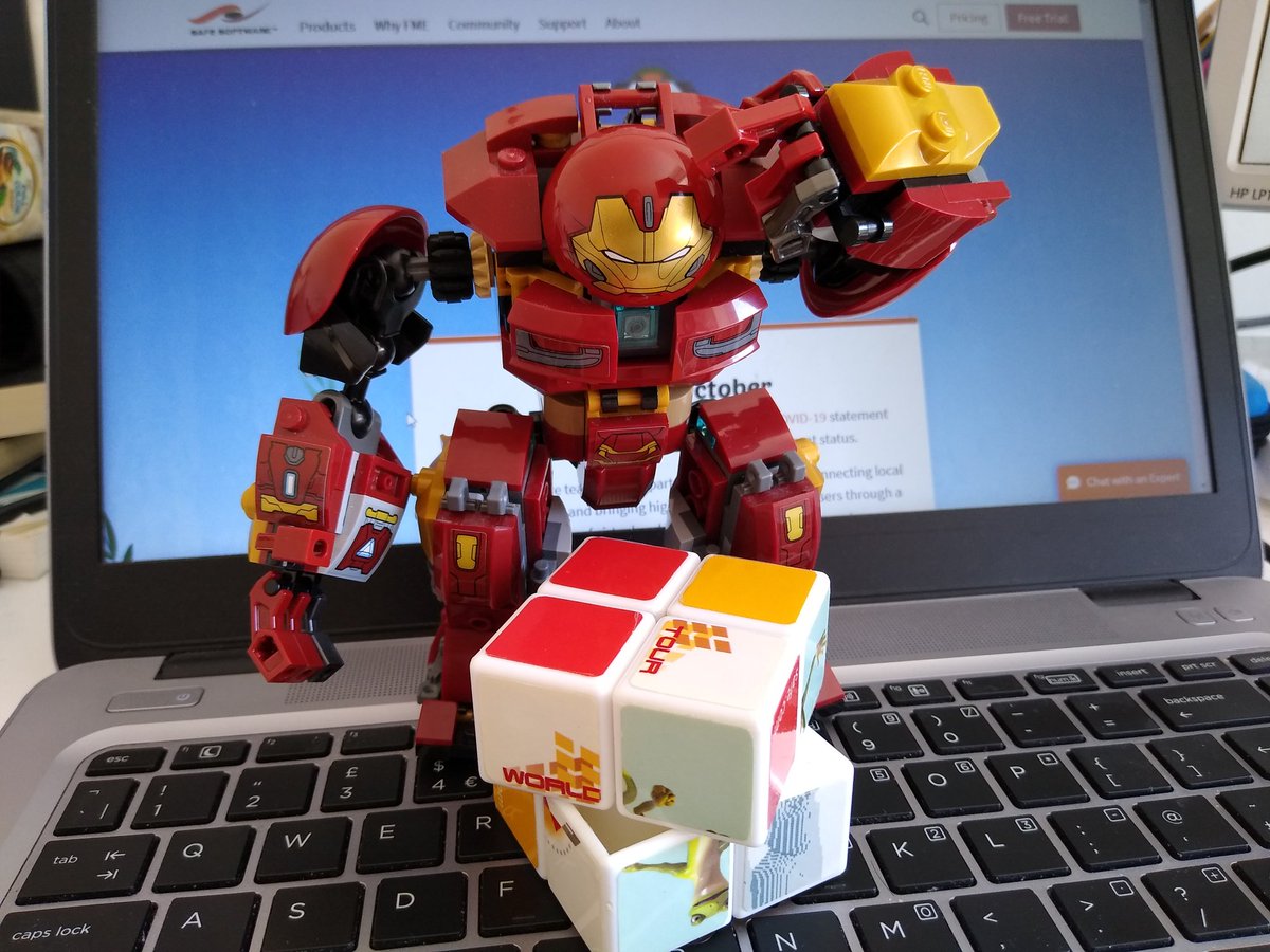 mixedbredie's tweet image. Travel buddy: check, Entertainment: check
#fmewt2020