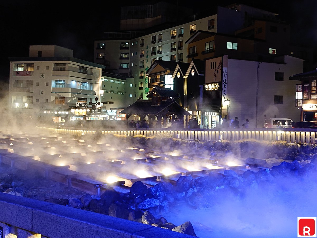 草津温泉するがや 雪もみじ Na Twitteri 本日の過去に撮影した湯畑画像 わりと夜の湯畑が好きです エアー草津温泉旅行