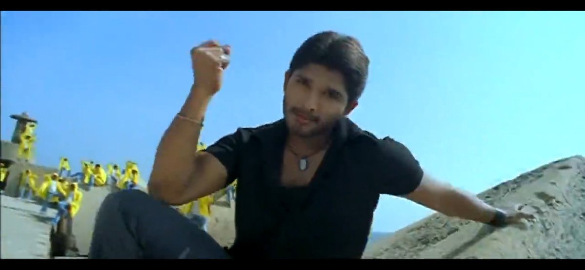 FanOfBunny___'s tweet photo. Faced Heavy Trolling For His 1st Film.. Though He Selected Love Story For His Comeback rather than selecting Mass subject &amp; Impressed   Audience all over.. @alluarjun 🔥🤙👌 #16YearsForMagicalAARYA https://t.co/Bq9Ig6jO1b