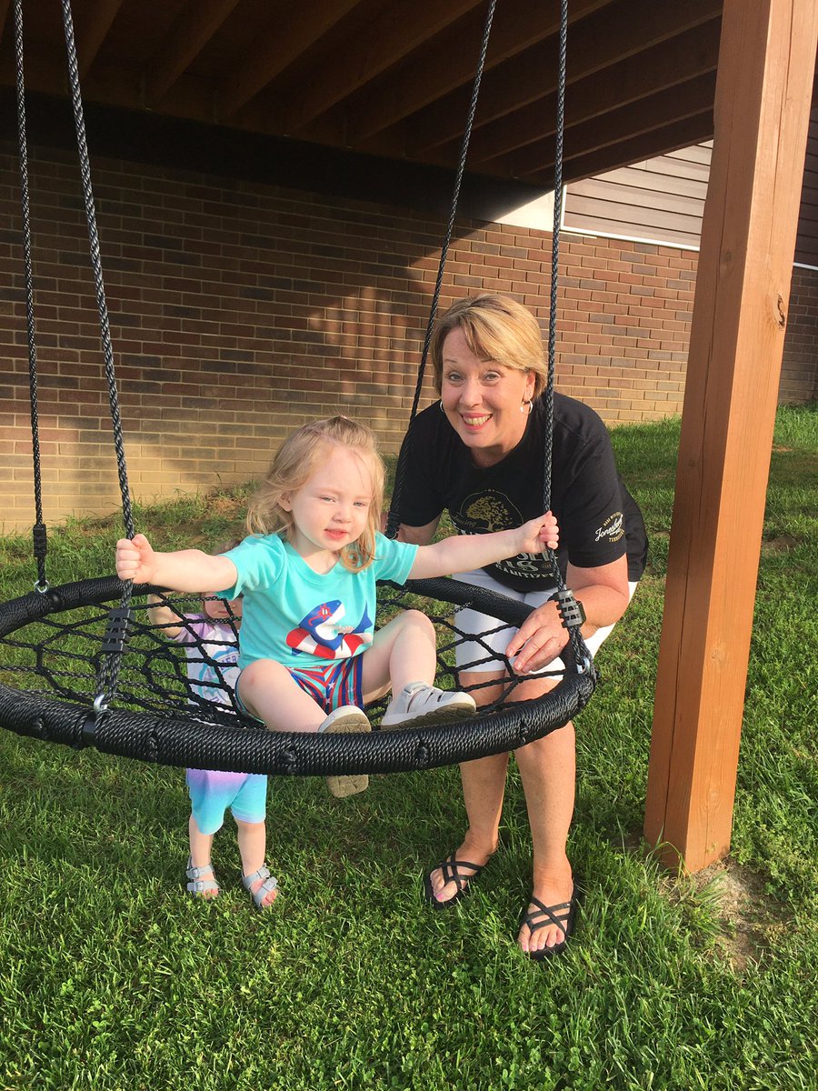 GameDay/Play Outside Day Wednesday! Love being an Eagle!#educatingeagles <a href="/GrandviewES/">Grandview School</a>