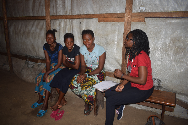wani_grace's tweet photo. #writetochangetheworld with #TheopEdProject2020
Rachelle, an 18-year-old displaced girl explain how she survived attacks by militiamen in #DJUGU territory, #Ituri, #DRC https://t.co/U6Vh6HIiug