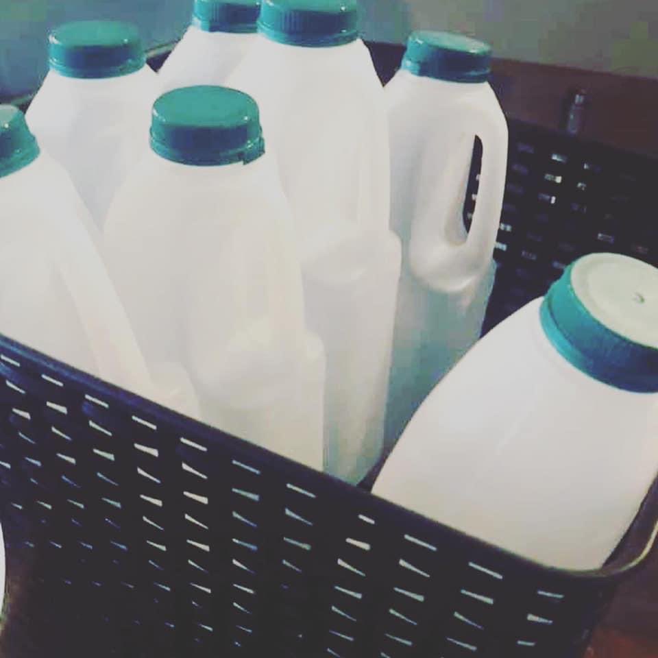 THC_Micropub's tweet photo. Remember, you can still get your beer and wine fix at The Hackney Carriage during lockdown!

We’re offering:

- Takeaways 
- Deliveries 
- Online Orders 
- 9 Pint Mini Kegs 

Order online at https://t.co/pg7LoRQETW or walk-ins available 4-7pm! 

@selcamra @BexleyCAMRA #Sidcup https://t.co/gB2wquRA6w