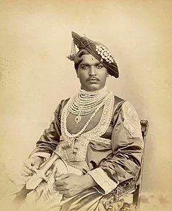 TigersBloodCell's tweet photo. Shahu Maharaj was the first to give 50% reservation to weaker sections

He introduced a number of educational programs and opened hostels for Dhor-Chambhar, Shimpi,Panchals as well as Muslims,Jains and Christians. 

Founder of Miss Clarke boarding school.

#ShameOnYouFadanvis https://t.co/ZtDChhqTHw