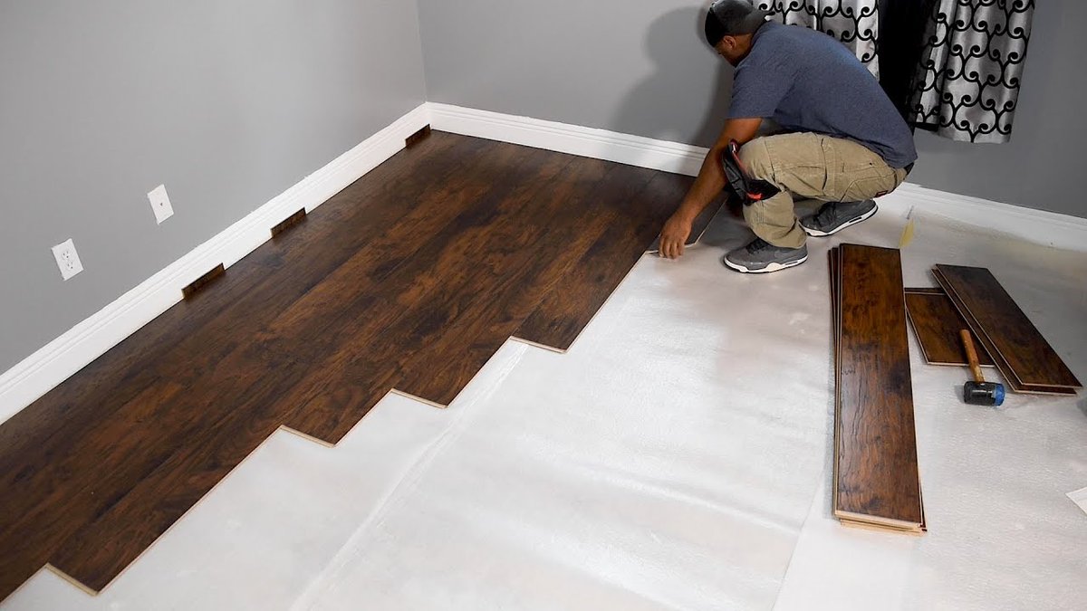 BusiUpdates's tweet image. The global demand for #flooring stood nearly US$ 274 Bn in 2018 and is projected to reach over US$ 473 Bn by 2027

Visit at bit.ly/2A85Awd

#COVID19ImpactAnalysis