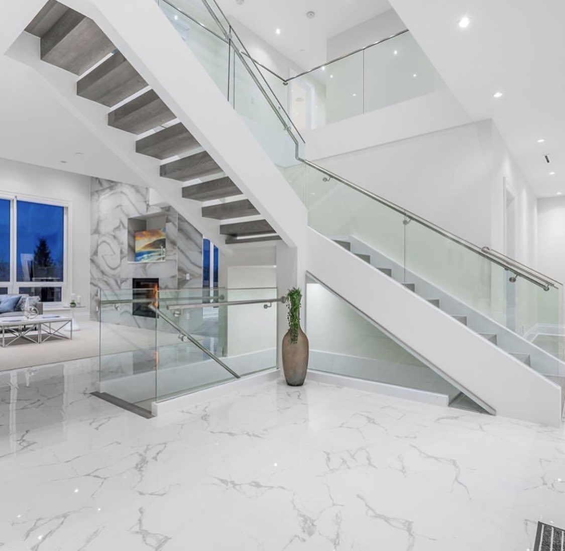 INTERIORPORN1's tweet photo. This interior looks so crazy 🤯 https://t.co/MRzoyRM5oj