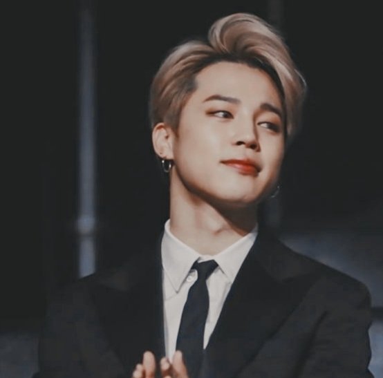 isLovelyLovely's tweet photo. Km au — Easy Love

Donde Jungkook, el futuro heredero al trono Real, amaba asistir a los desfiles y salir en las revistas por sus peleas con Jimin, un prestigioso modelo. 
Agua y aceite, eso eran ellos para todo el mundo

—Te odio —Le sonrió ladino 

—Lo mismo digo principe https://t.co/ibkpFBK2e1