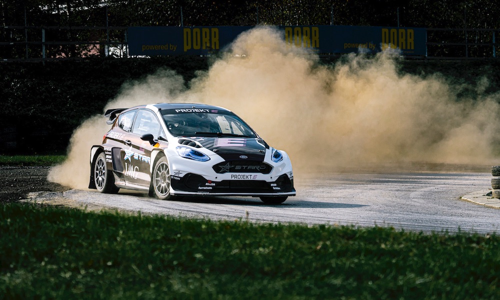 e-racing365 tweet media